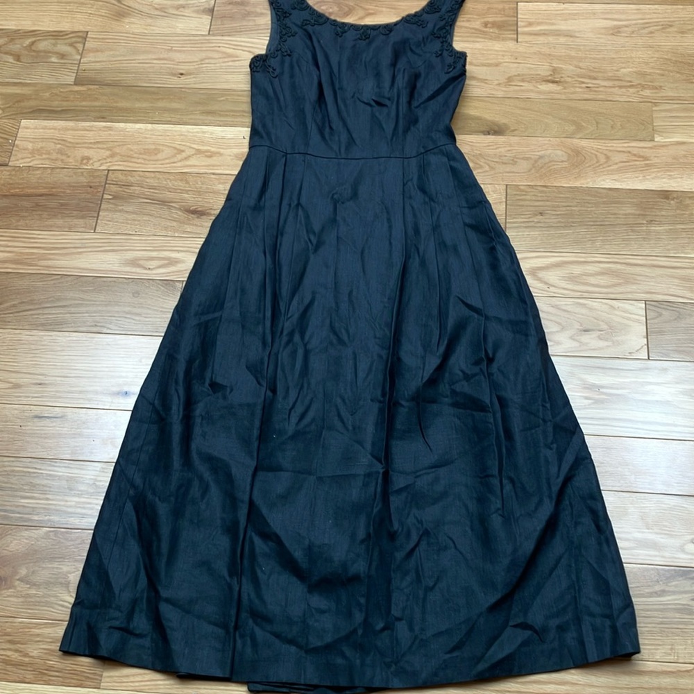 Donna Morgan linen Black Midi Dress, v back, embroidery details, size 6